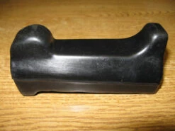 Genuine Yamaha YBR 125 Footrest Rubber Cover 5VLF741300 -Motorcycle Equipment Store 5VLF74130000 002 72992.1492528295