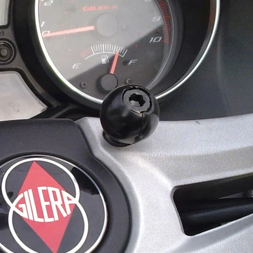 RAM Mount Motorcycle Handlebar Clamp Base With M8 Bolts 5 RAM Mount Motorcycle Handlebar Clamp Base With M8 Bolts - Image 3